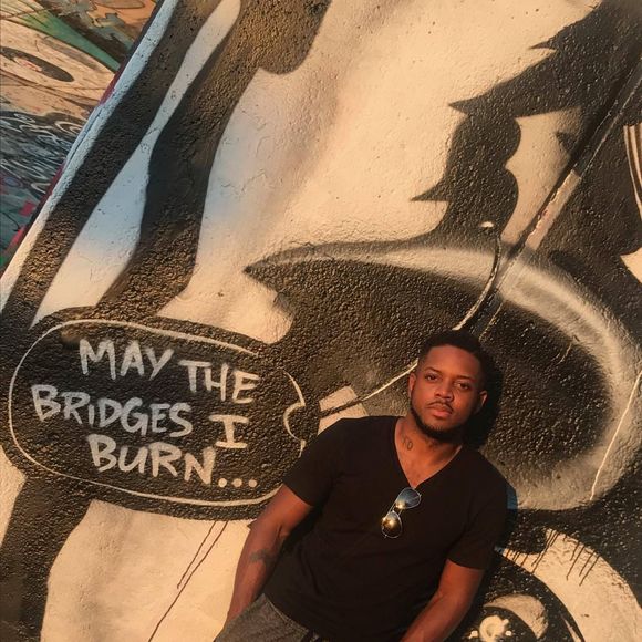 Meet your Posher, Aston - Picture 1 of 1